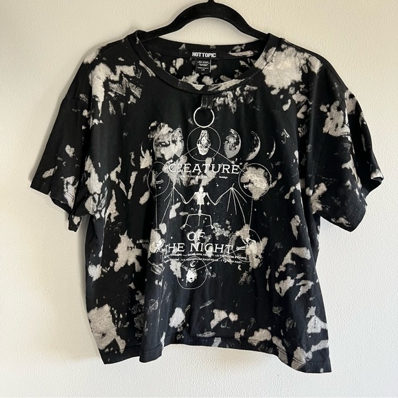 Hot Topic Black Creature Of The Night Tie-Dye Girls Boxy Crop T-Shirt Large - Picture 1 of 8